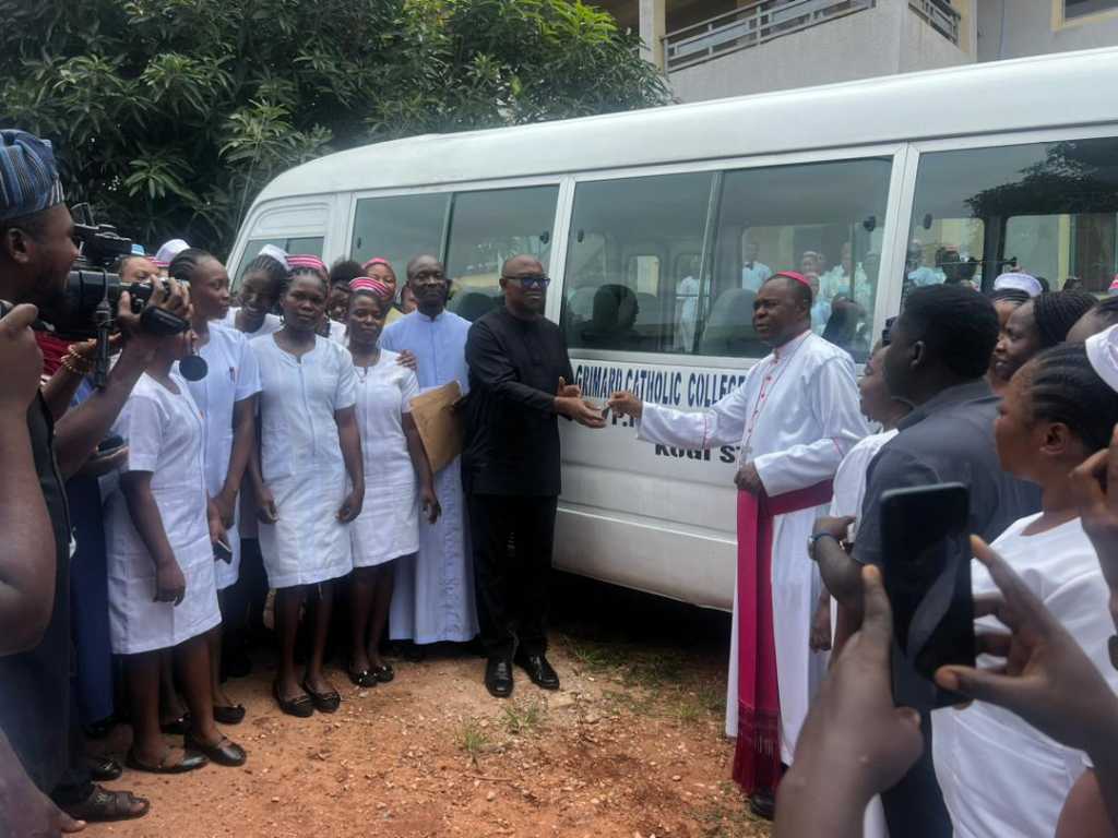 Obi Donates Bus, ₦5m to Grimard School of Nursing, Anyigba, Kogi State